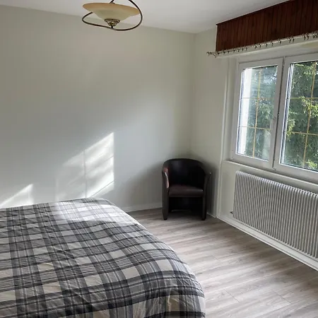 Appartement Grand Entouré De Verdure